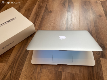 2015 MacBook Air 13", 8GB, Magyar billentyűzet