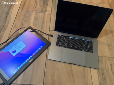 2016 MacBook Pro Touch Bar 15", i7, 16GB, 256 SSD, Olvasd el a leírást