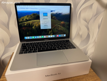 2018 MacBook Air Retina 13" Silver, Magyar bill., doboz