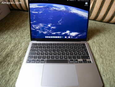 Apple MacBook Air 13” M2