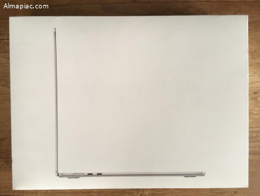 Apple MacBook Air 15,3”