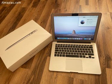 Eladó 2015 MacBook Air 13", új akku
