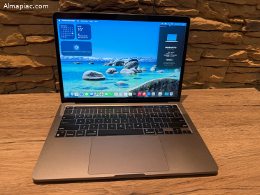 Eladó karcmentes M1 MacBook Pro 13