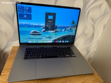 Eladó MacBook Pro 16" Touch Bar, i7, 16GB, 500GB SSD