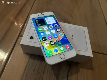 iPhone 8 64 GB fehér, Korrekt Áron