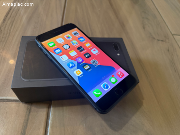 iPhone 8 Plus 64 GB fekete, Korrekt Áron