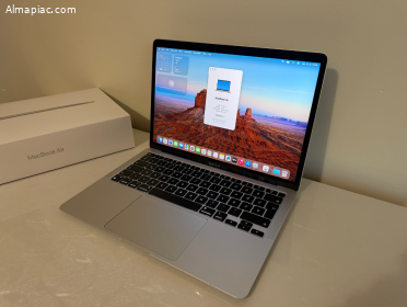M1 MacBook Air 13" Dobozos, Magyar, Korrekt Áron