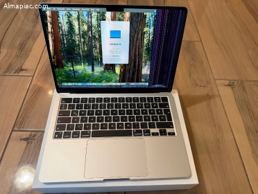 M2 MacBook Air 13", Olvasd el a leírást!